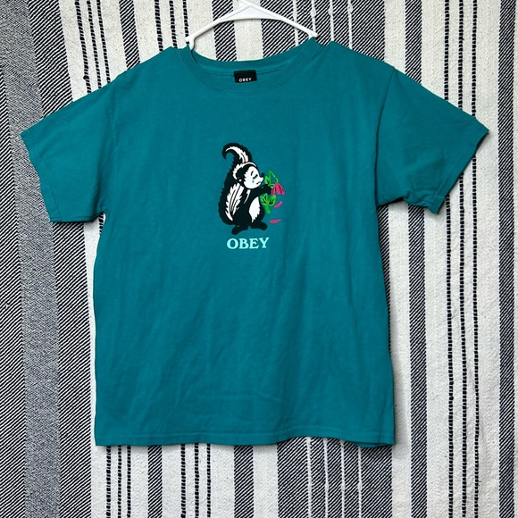 Obey Graphic T Shirt - Picture 3 of 5